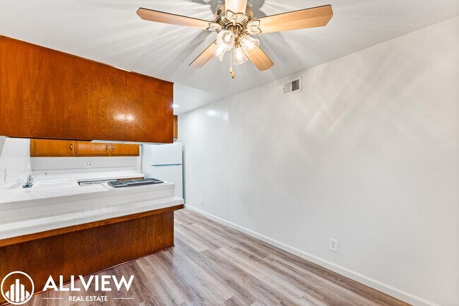 Building Photo - 7572 Amazon Dr