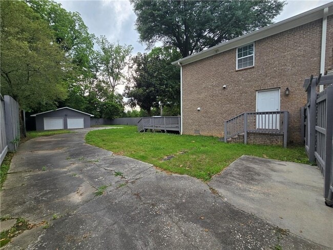Building Photo - 2616 Boland Dr NE