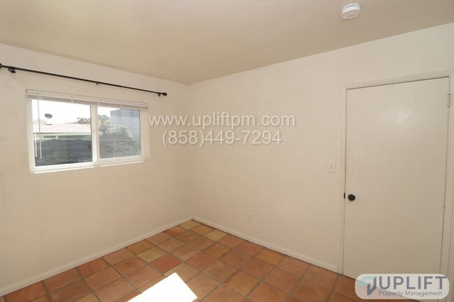 Building Photo - 721 D St