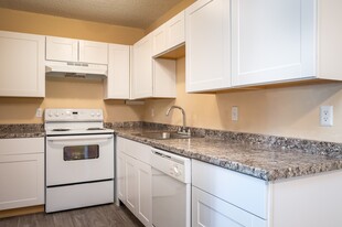 Roberts Landing | Kitchen - Heritage 24