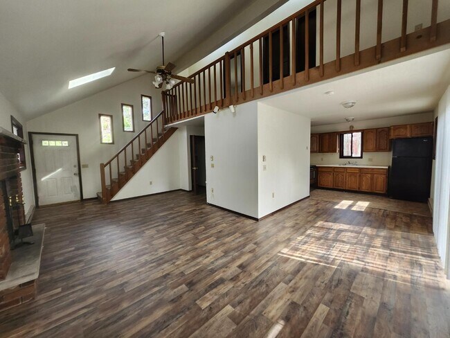 Building Photo - 940 Country Pl Dr