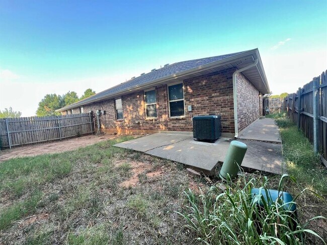 Building Photo - 3602 Janus