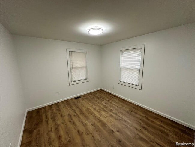 Building Photo - 28464 Barton St