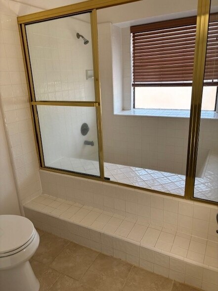 Building Photo - 43427 Buena Vista Way