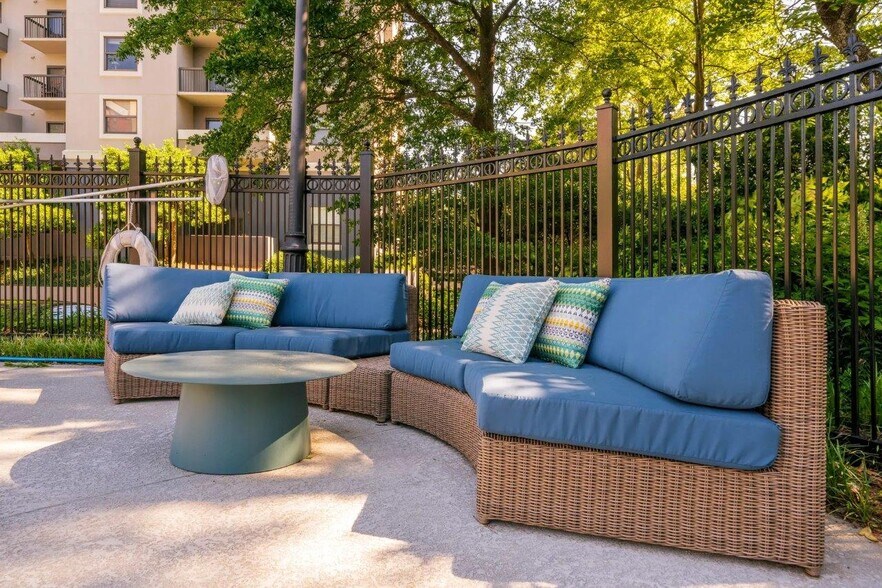 Building Photo - 795 Hammond Dr