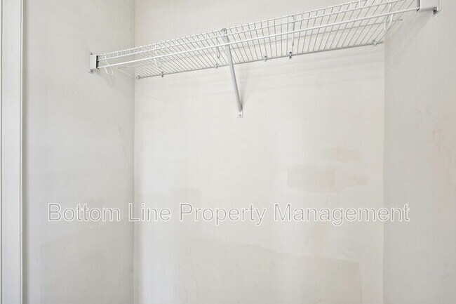 Building Photo - 708 Hadstock Path