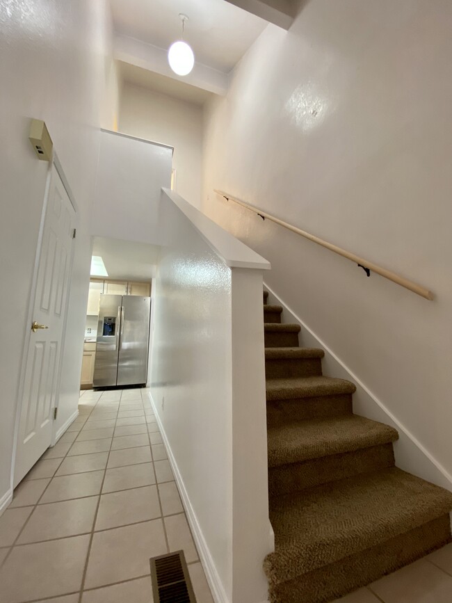Building Photo - 6980 S Essex Court Cir