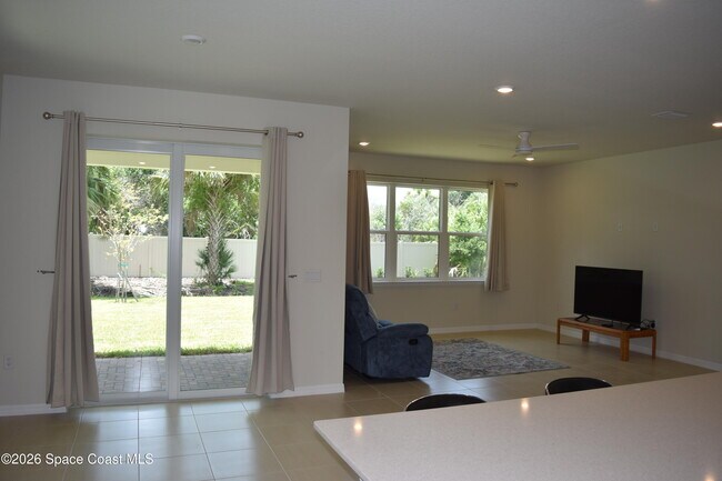 Building Photo - 5039 Sunnytime St
