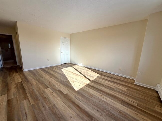 Building Photo - 151 Coolidge Ave