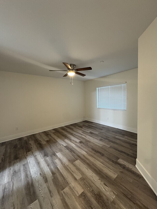 Building Photo - 9224 Ironwood Ave