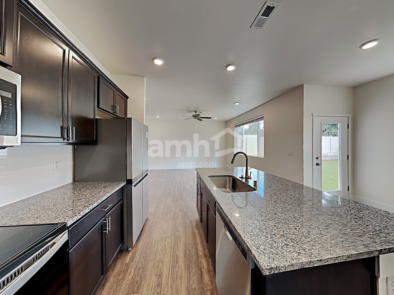 Building Photo - 19314 16th Ave Ct E