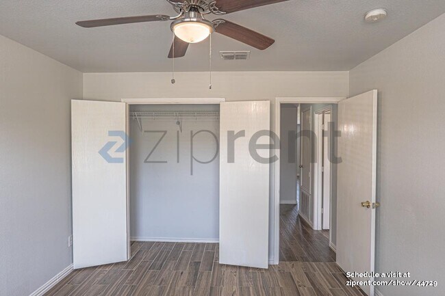 Building Photo - 1706 Harvest Crossing Dr