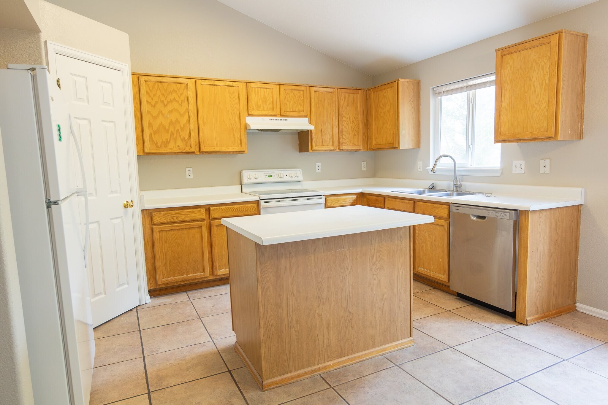 Building Photo - 5711 Mesa Mountain Way