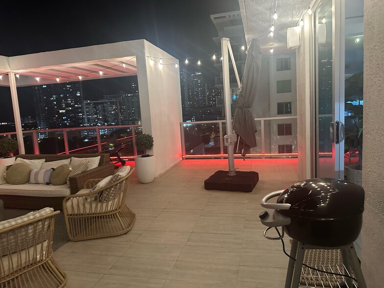 Building Photo - 3900 Biscayne Blvd