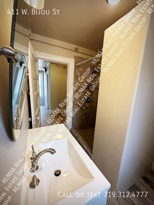 Building Photo - 411 W Bijou St