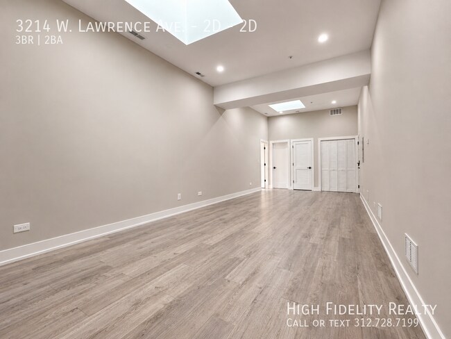 Building Photo - 3214 W Lawrence Ave