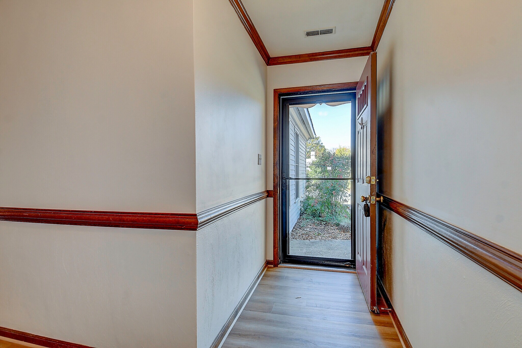 Building Photo - 2204 Spring Run Ct