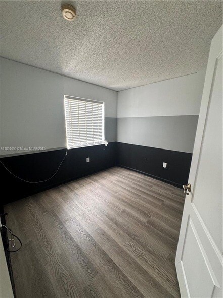 Building Photo - 14059 SW 120th Ct