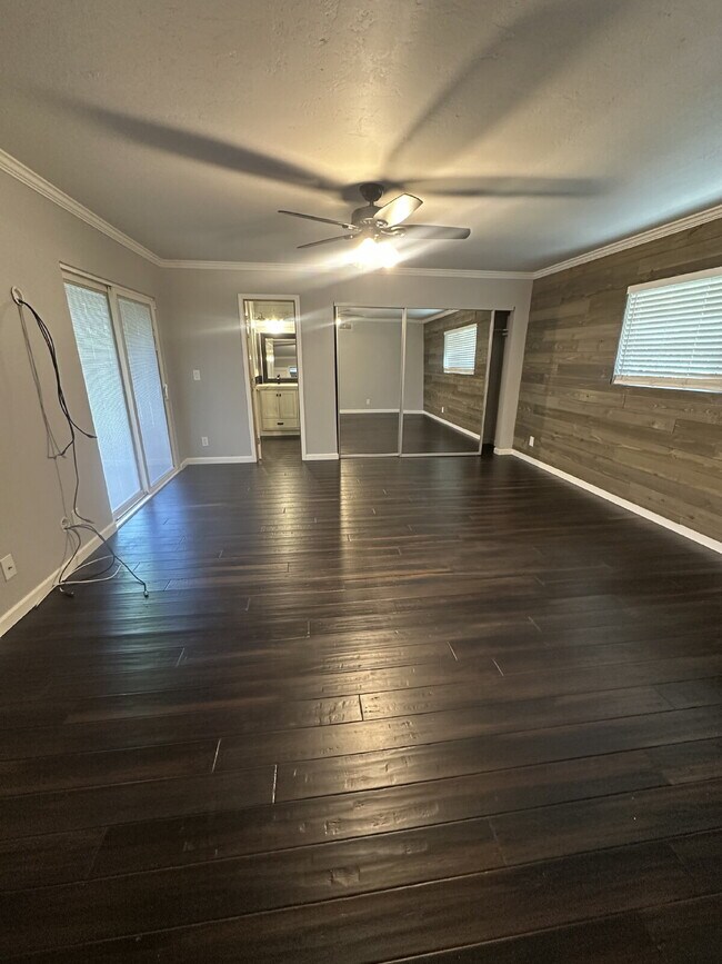 Building Photo - $5,250 - 4 Bed / 3 Bath Remodeled House in El Cajon
