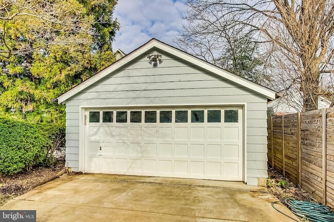 Building Photo - 4509 Highland Ave