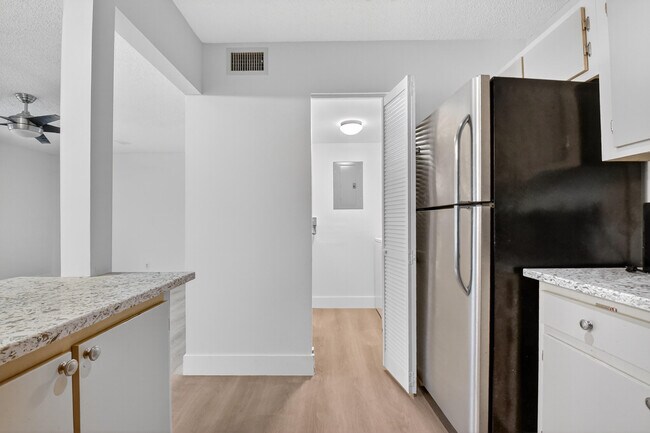 Building Photo - 4850 Sable Pine Cir