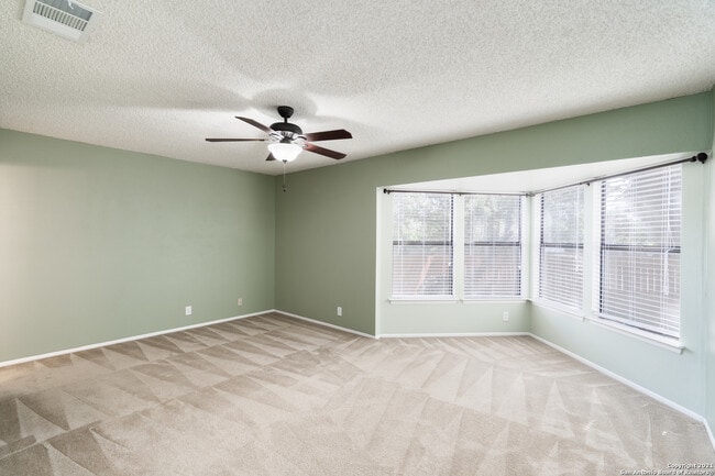 Building Photo - 9614 Fern Crest