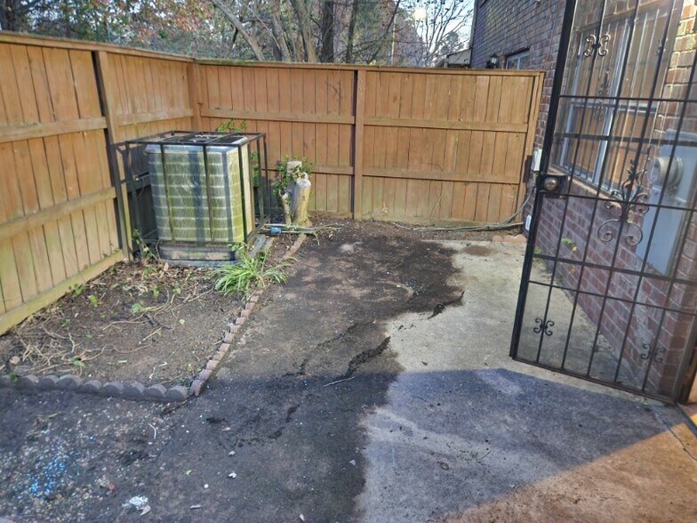 Building Photo - 6354 Shannon Pky