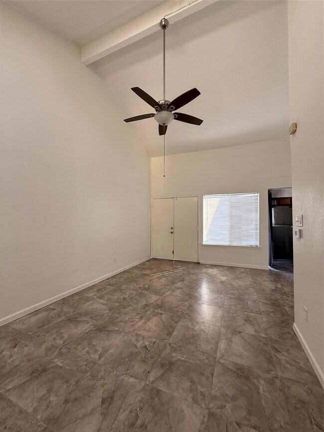 Building Photo - 12550 Newbrook Dr