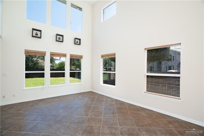 Building Photo - 38 San Federico Rd