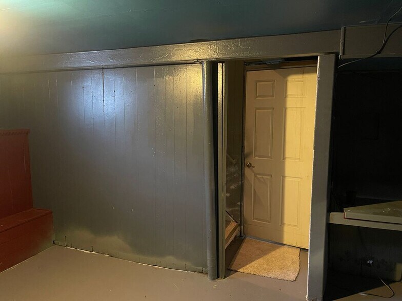 Building Photo - 4331 6th St