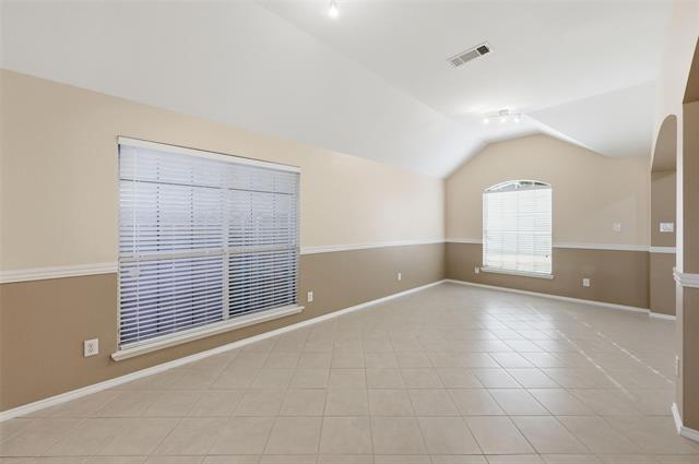 Building Photo - 421 Kingfisher Ln