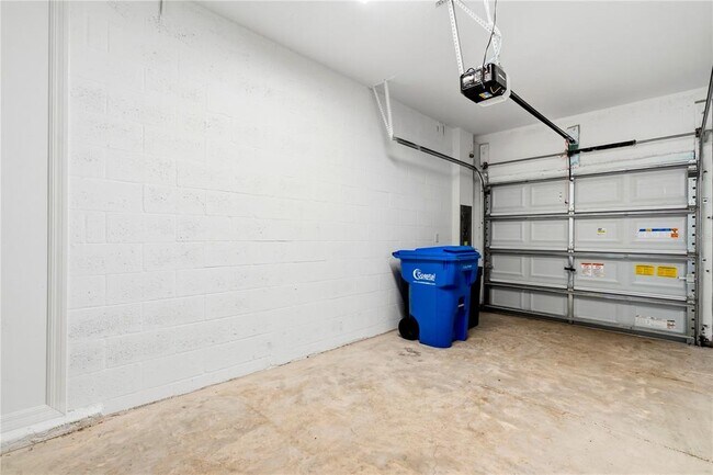 Building Photo - 3527 Bellmeade Ct