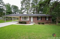 Building Photo - 120 Soule St