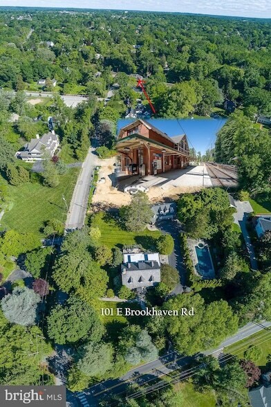 Building Photo - 101 E Brookhaven Rd