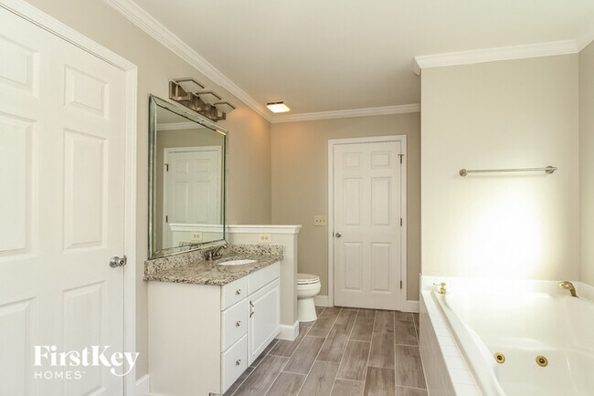 Building Photo - 1363 Mistletoe Ridge Pl NW