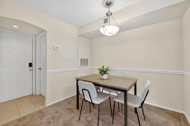 Building Photo - 755 Sybilwood Cir