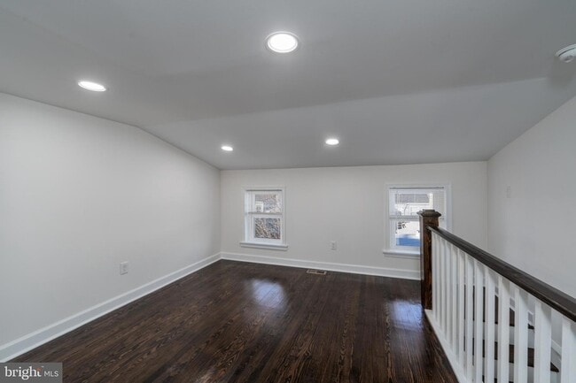 Building Photo - 116 S Durham St