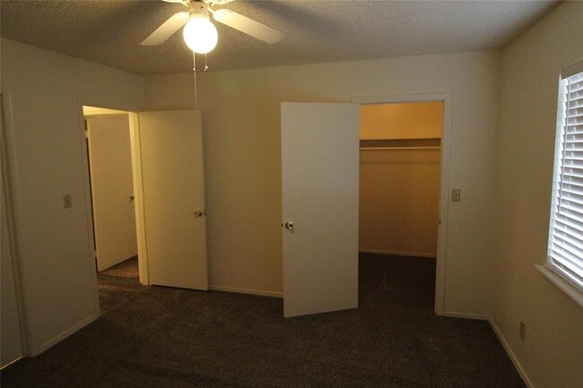 Building Photo - 114 NE 12th St