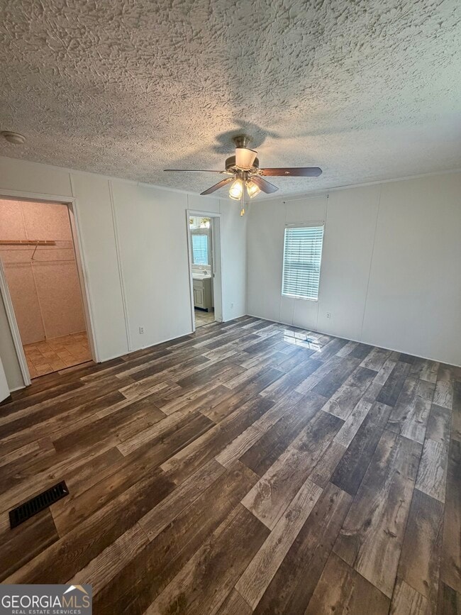 Building Photo - 3116 South St