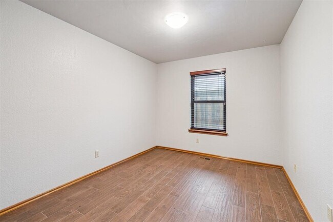 Building Photo - 11107 NW 110th St