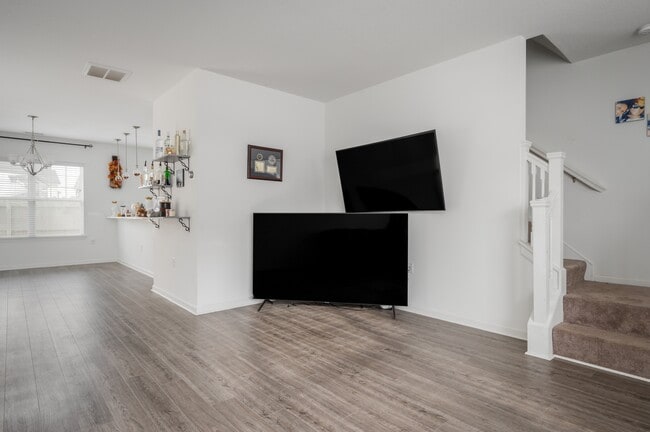 Building Photo - 2040 Canning Pl