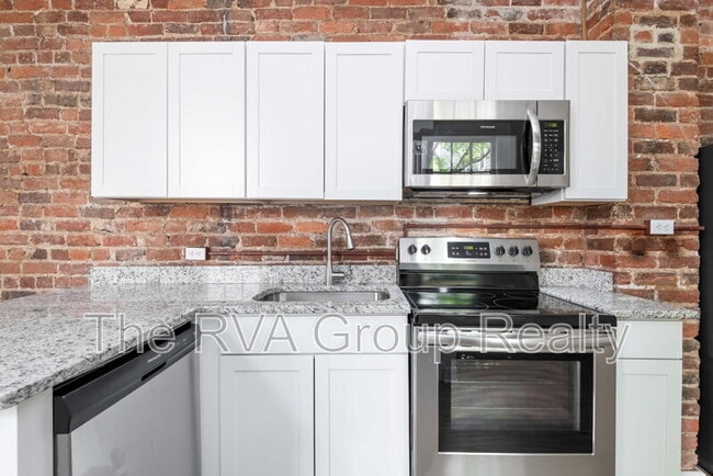 Building Photo - 607 N 27th St