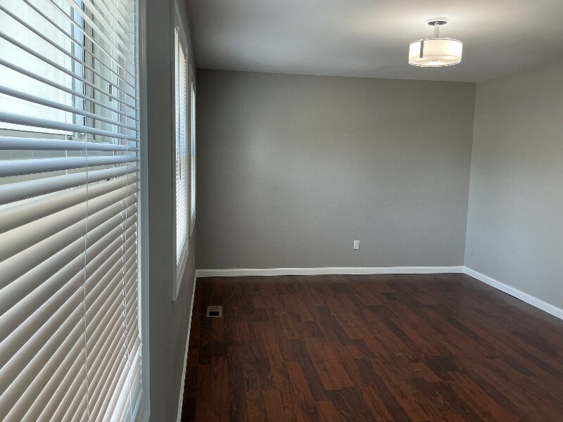 Building Photo - 14790 Tamarack Pl