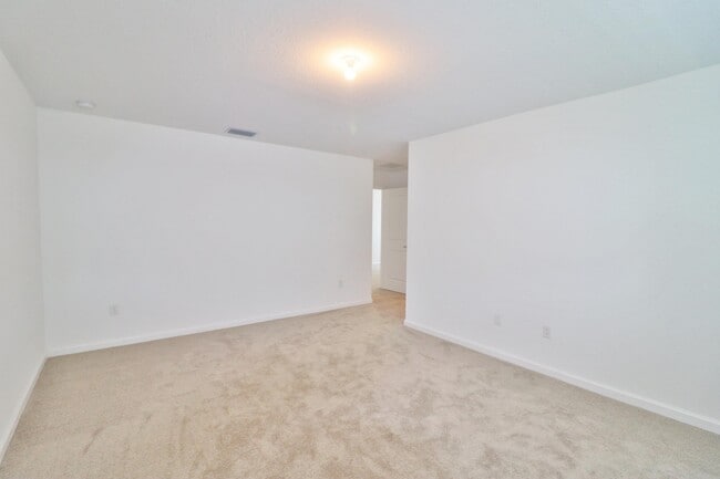 Building Photo - 721 Worlington Ln