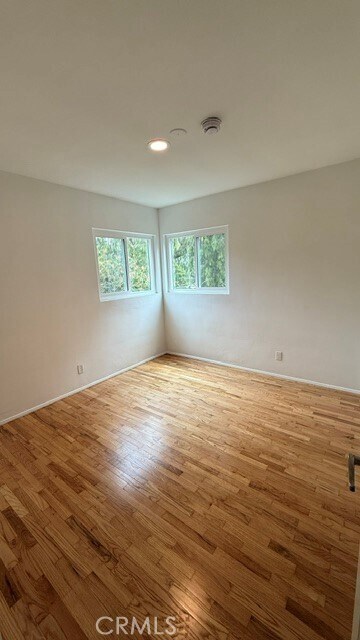 Building Photo - 2202 Fair Oak View Ter