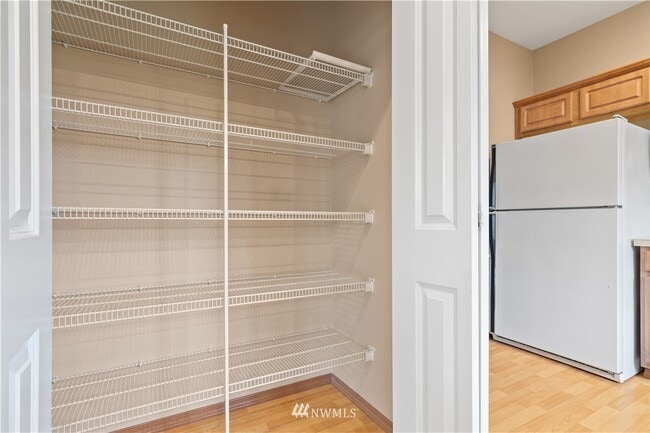 Building Photo - 6405 160th Ave E