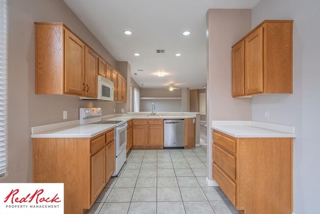 Building Photo - 2 Bedroom Townhome in Coral Canyon with Resort Amenities