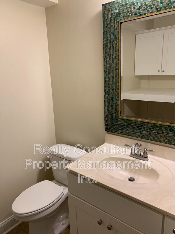 Building Photo - 306-D S Lindell Rd