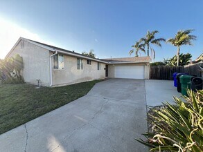 Building Photo - Amazing 4 Bedroom in the Heart of SD!