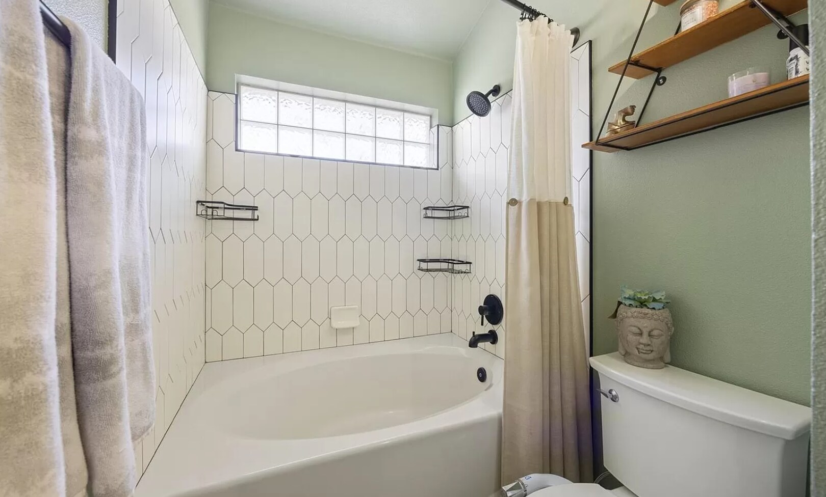 Building Photo - 3258 S Zeno Ct